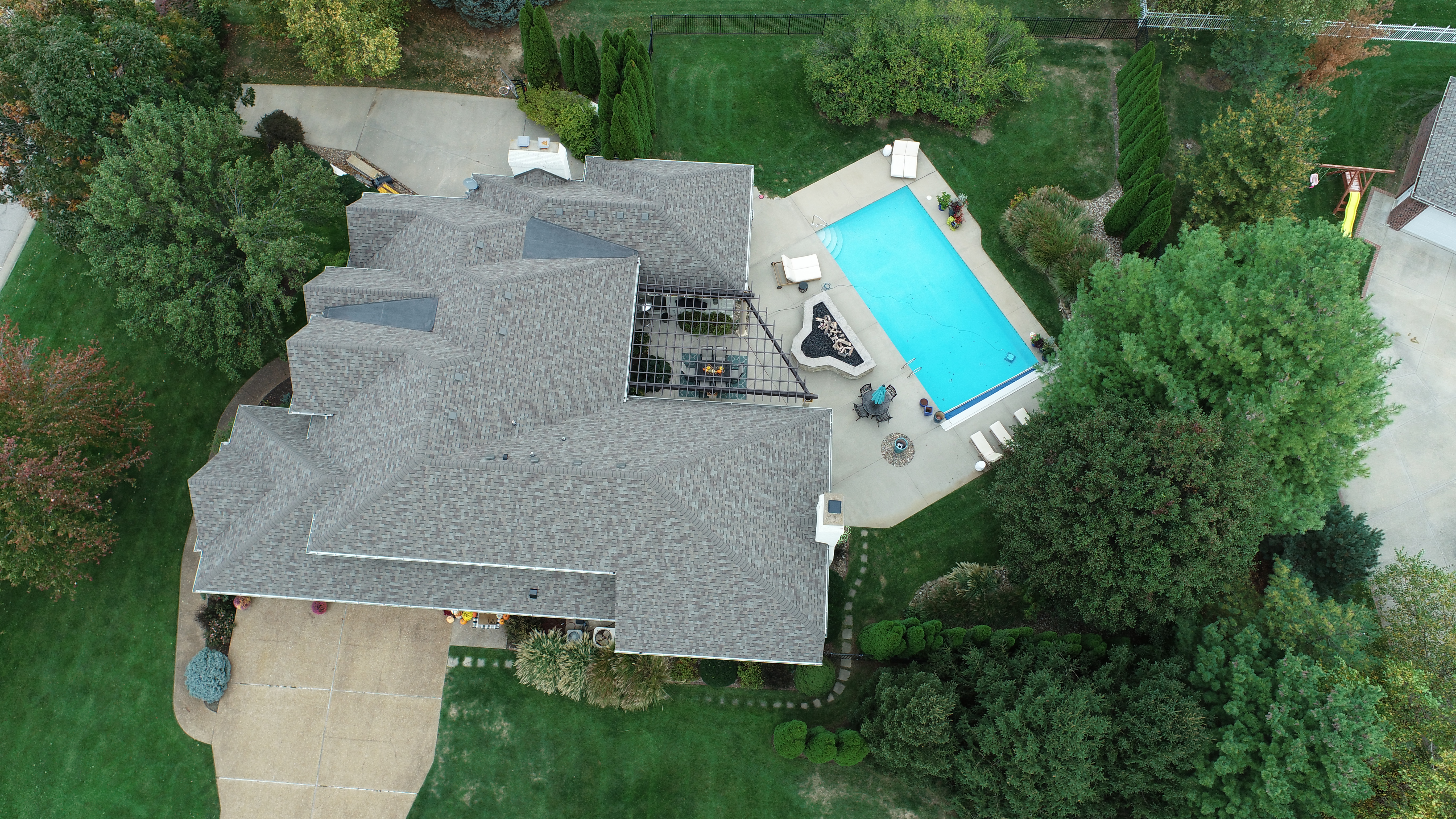 Modern residential roofing project